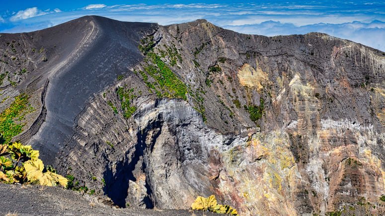 Excursion volcan Irazu Basilica Señora Angeles
