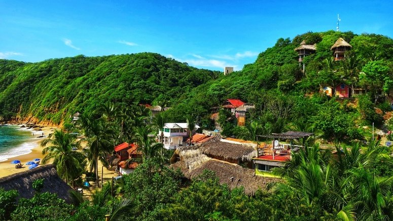 Visita playa nudista Zipolite y comida típica 