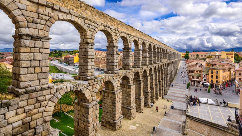 excursion toledo segovia palacio real madrid