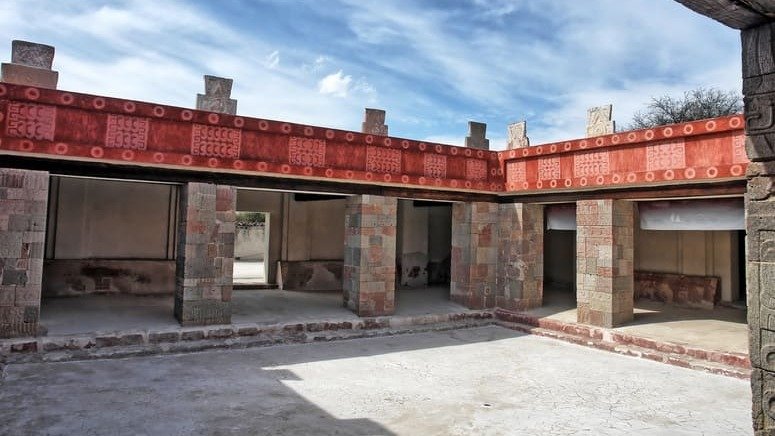 Excursión matutina a Teotihuacán y sus licores típicos