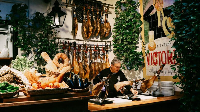 Flamenco tapas vinos Málaga