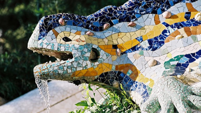 tour por la sagrada familia y el park güell de barcelona