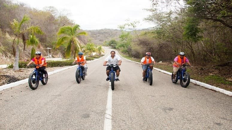 Tour de 3 horas en bicicleta eléctrica por Huatulco