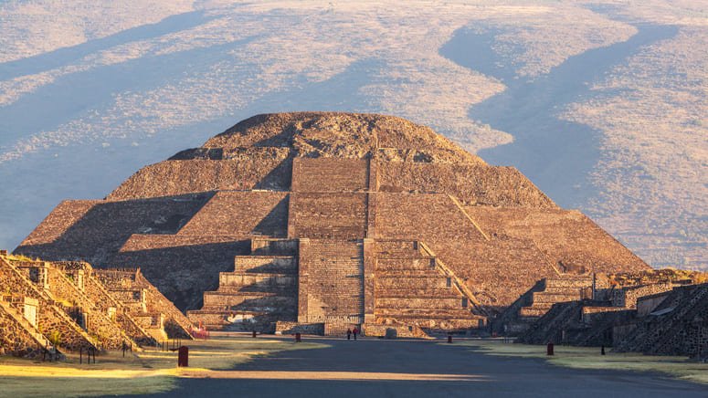 Visita Teotihuacán atardecer