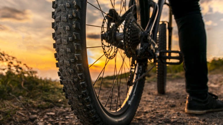 Gran Canaria bici tapas cueva aborigen 