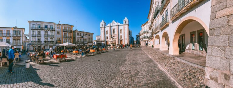 Tour Évora