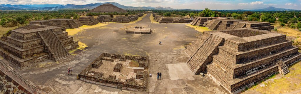 Visita Teotihuacán atardecer