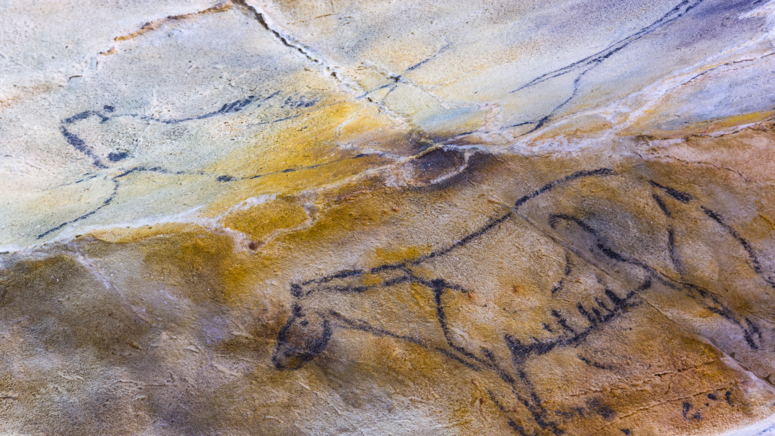tour cueva monedas castillo valles pasiegos