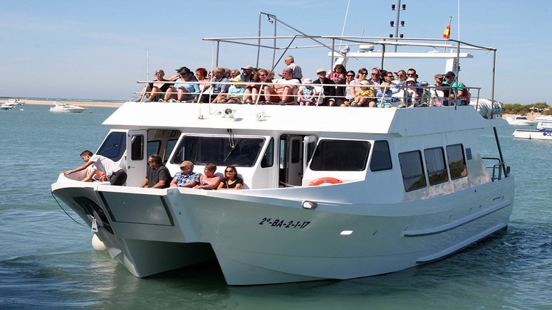 ruta catamaran parque natural bahia baño