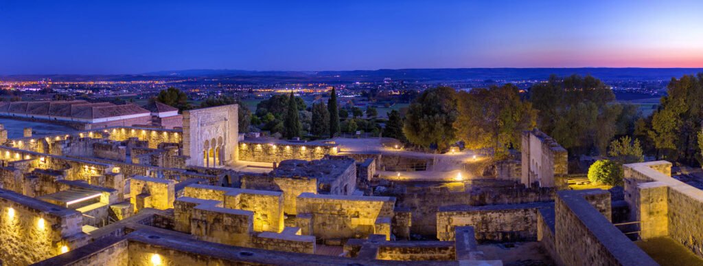Visita nocturna Medina Azahara