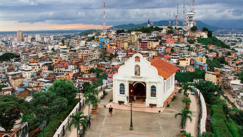 Excursión por la Avenida de los Volcanes y Guayaquil