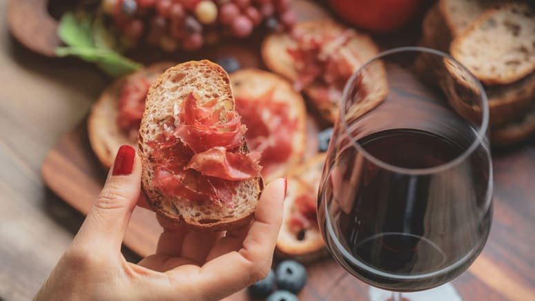 Visita a la bodega y menú a la parrilla en Guardiola de Font-Rubi